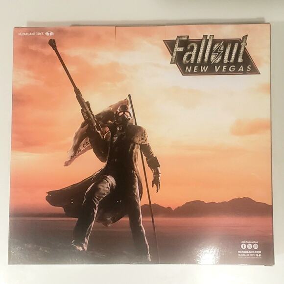McFarlane Toys Fallout New Vegas Riot Ranger Armor and Benny Survivor 2 Pack NEW - Picture 2 of 3